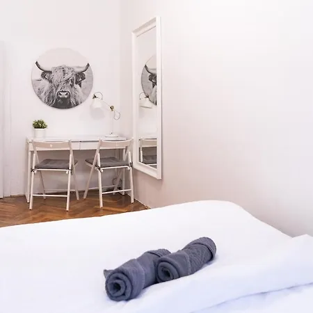 Appartement Vesela In The Center Of *
